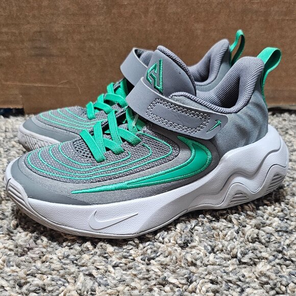 Nike Giannis Immortality 4 Smoke Grey Wolf Grey Dark Smoke Grey Stadium Green - Picture 3 of 5